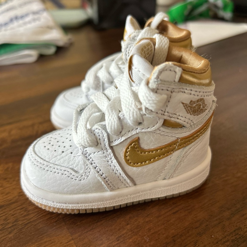 NIB Baby Jordan Sneakers 2C